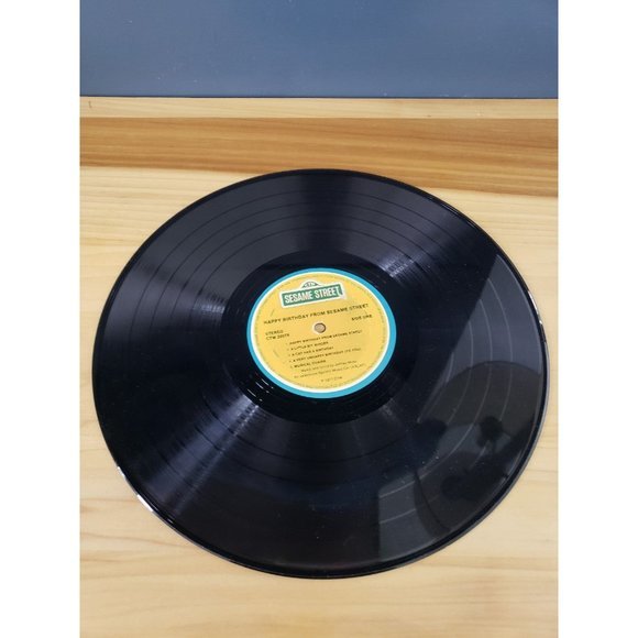 Vintage Sesame Street Happy Birthday 33 13/2 LP Vinyl - Picture 5 of 5